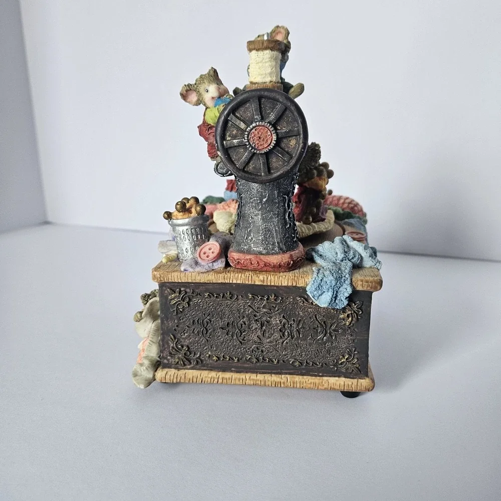 Sewing Machine Mice Animated Music Bx 